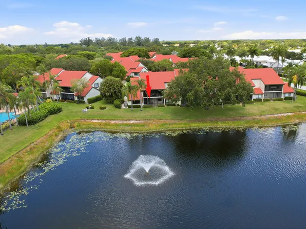22 Lexington Lane W #D, Palm Beach Gardens, FL 33418