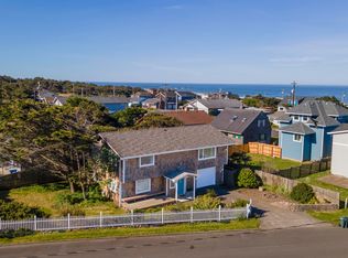 736 SW Bayley St, Newport, OR 97365