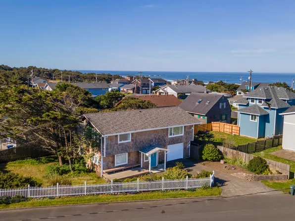 736 SW Bayley St, Newport, OR 97365