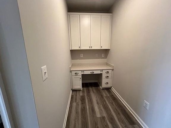 Aiden A pocket office