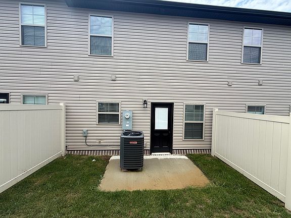 4th image of 844 Ridgewood Dr #1-2-7