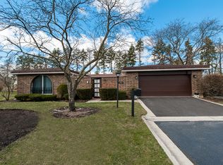 2530 Salceda Dr, Northbrook, IL 60062