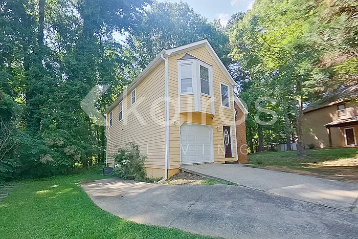 835 Ashley Ln