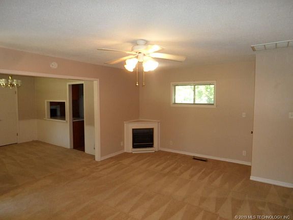 4th image of 305 N B Ave