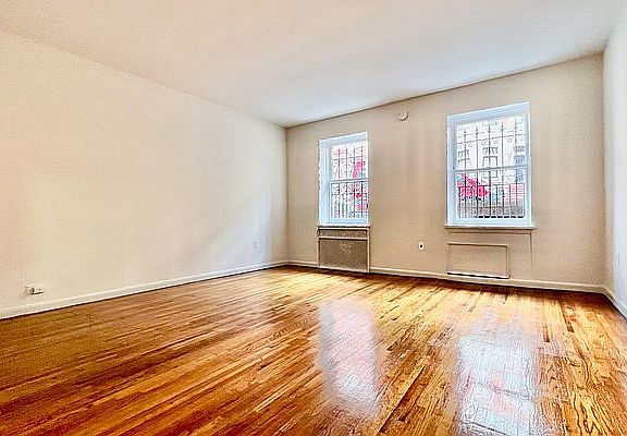 4th image of 40 W 88th St APT 1a