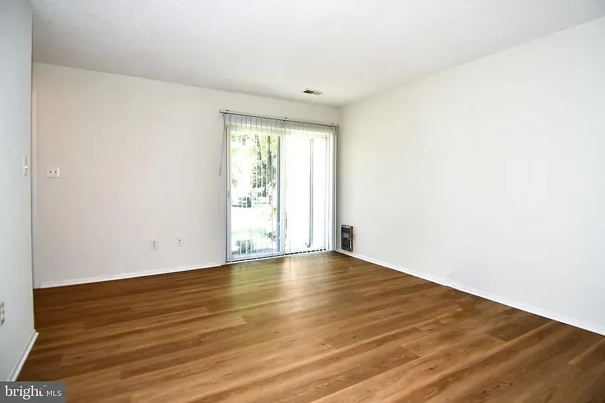 2 bed, 1197 sqft, $2,800 — Photo 3