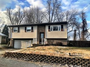 218 Mount View Dr, Wheeling, WV 26003