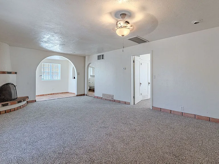 3118 N Santa Rita Ave — Photo 16