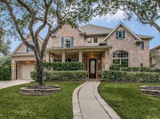 6 Foxworth Ct, Sugar Land, TX 77479