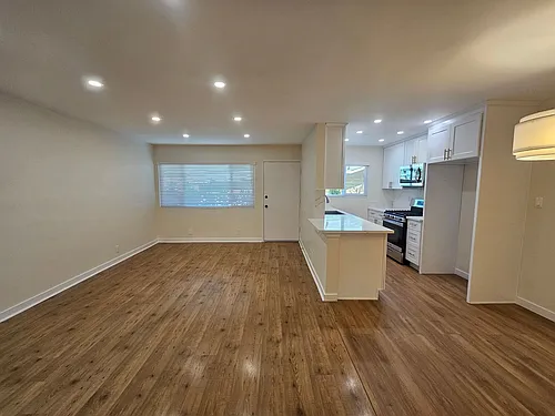 561 East Orange Grove Avenue Photo 1