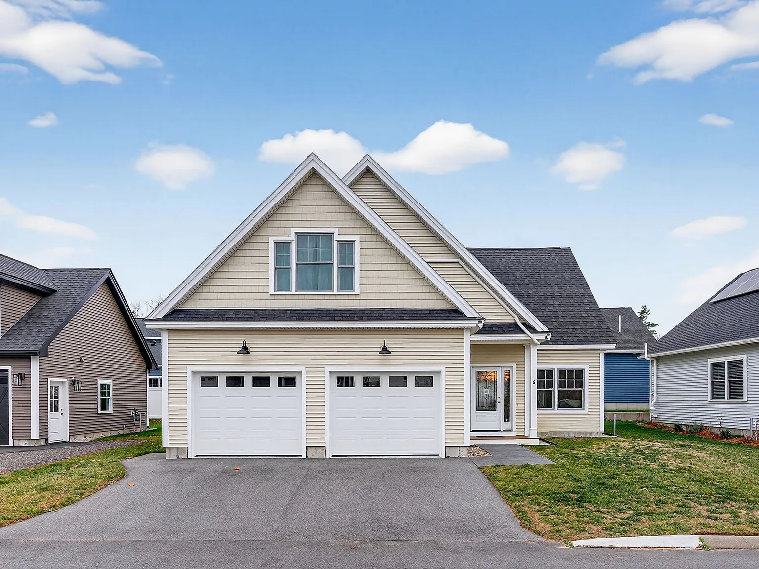 3 bed, 2.5 bath, 1660 sqft, $3,000 — Photo 2