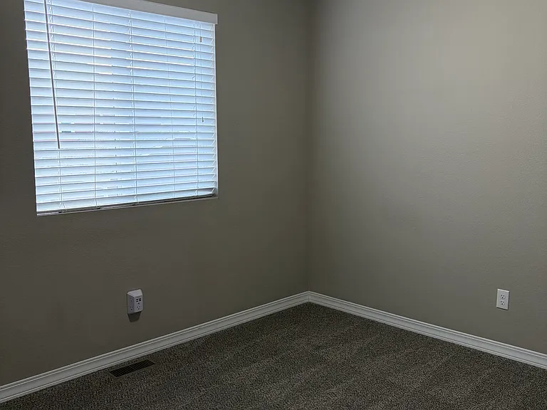 445 Eclipse Dr — Photo 14