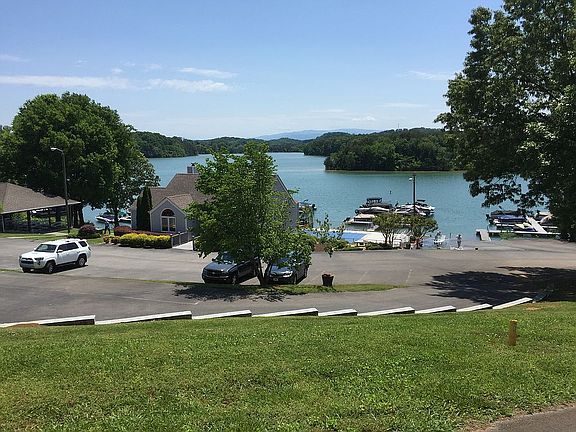 3rd image of 232 Northshore Dr