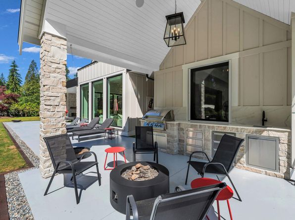 6 bedroom rental in West Vancouver — photo 37