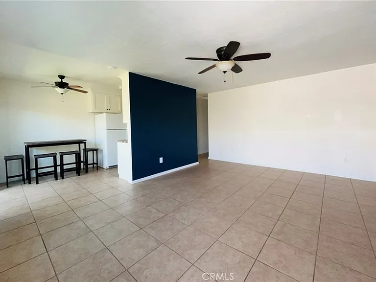 4723 Jackson St — Photo 2