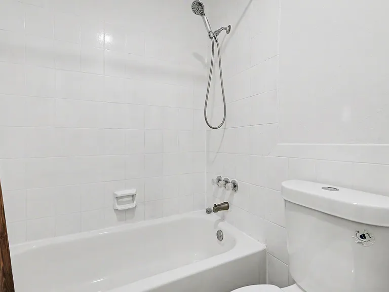 1050 S Monaco Pkwy #49 — Photo 14