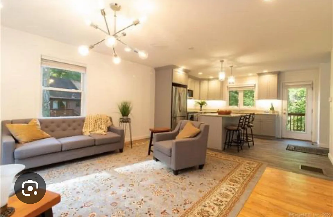 3 bed, 1550 sqft, $4,500 — Photo 2