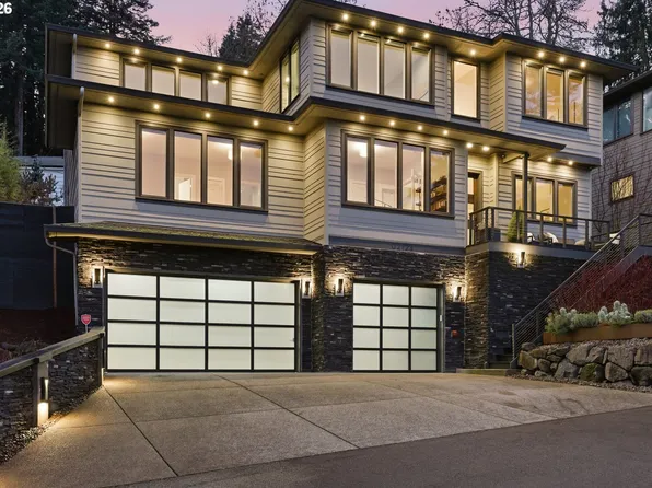 2123 S Military Rd, Portland, OR 97219