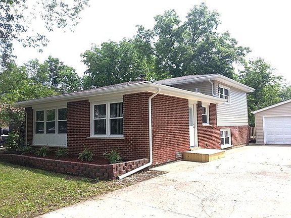 2nd image of 1143 Lawrence Dr