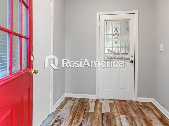 2nd image of 3692 Bedford Ln