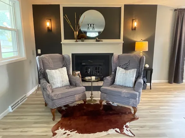 911 7th St, Springfield, SD 57062