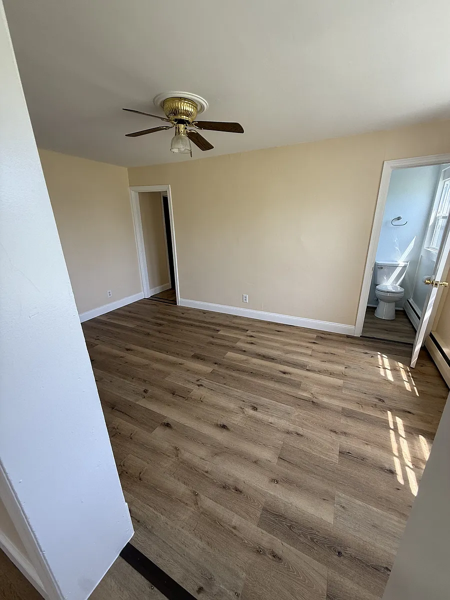 Building Photo - 313 S Pleasant St #2