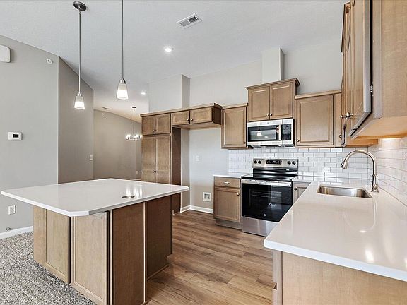 5th image of 2457 Cetona Way #408-303