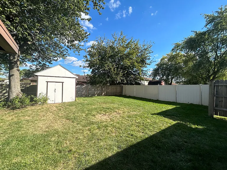 8978 Gardengate Dr — Photo 12