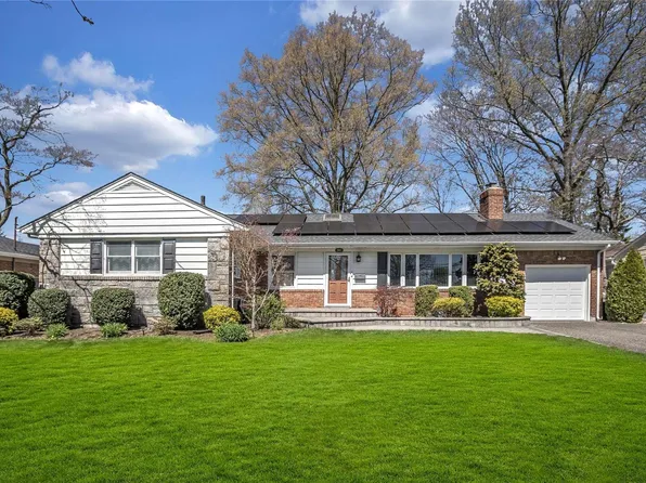 1961 Valentines Road, Westbury, NY 11590