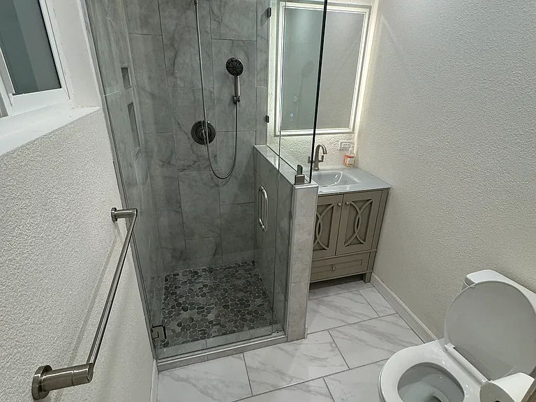 1677 Glenwood Way — Photo 16