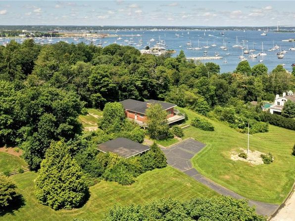 3 Harbor View Dr, Newport, RI 02840