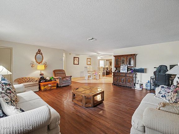 4th image of 838 Georgia Ave