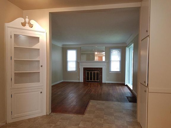 5th image of 739 Mulford Dr SE