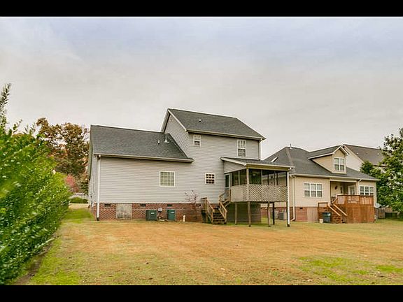 4th image of 109 Meadow Green Dr