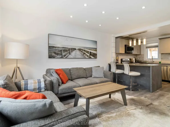 310 Senlac Rd, Toronto, ON M2R 1R1