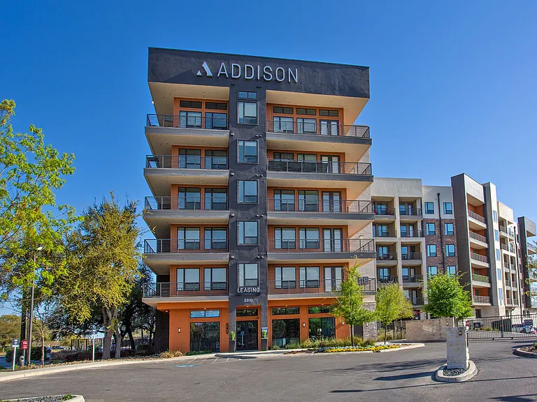 Addison Medical Center Apartments — Photo 21