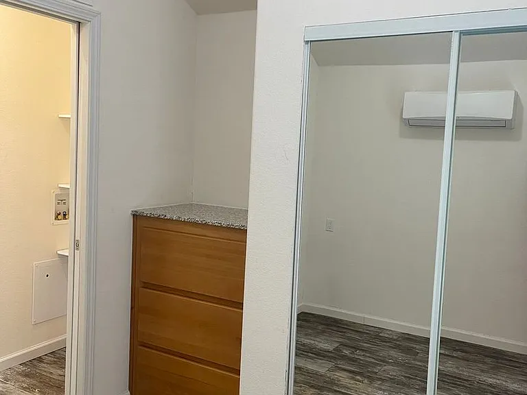 2646 Sharon Ave — Photo 16