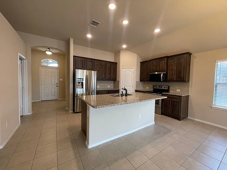 2120 Blakely Ct — Photo 20