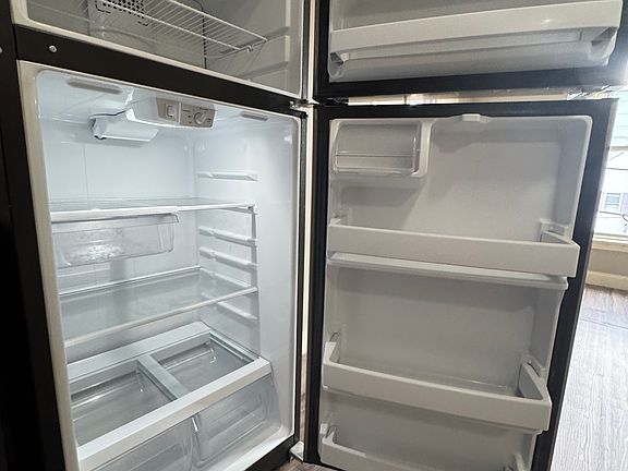 4th image of 381 Chestnut St APT 6