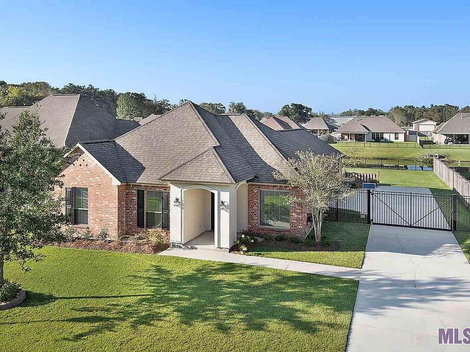 1st image of 39097 Driftwood Lake Dr