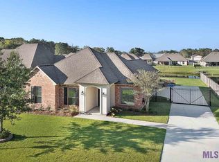 39097 Driftwood Lake Dr, Gonzales, LA 70737