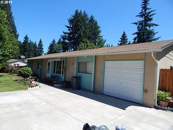 2nd image of 513 NE 123rd Ave