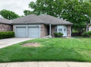 12307 W 105th Ter, Overland Park, KS 66215