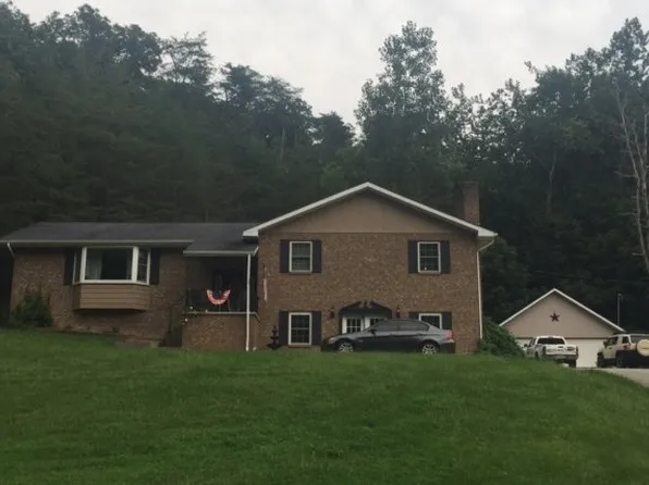 7420 Edgewood Dr, Ashland, KY 41102