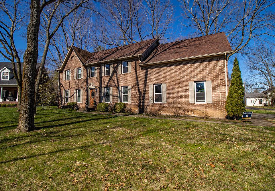 1st image of 2001 Wyndamere Ln