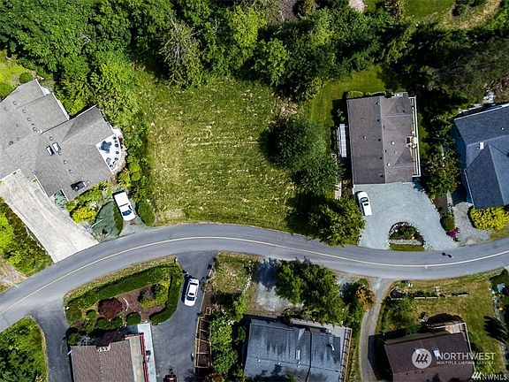 4th image of 436 Klickitat Drive