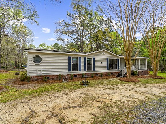 3rd image of 204 Dunmeyer Hill Rd