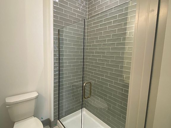 5th image of 1383 Chatham Hills Blvd