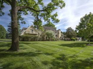 6 Orchard Ln, Tewkbury Twp, NJ 08833