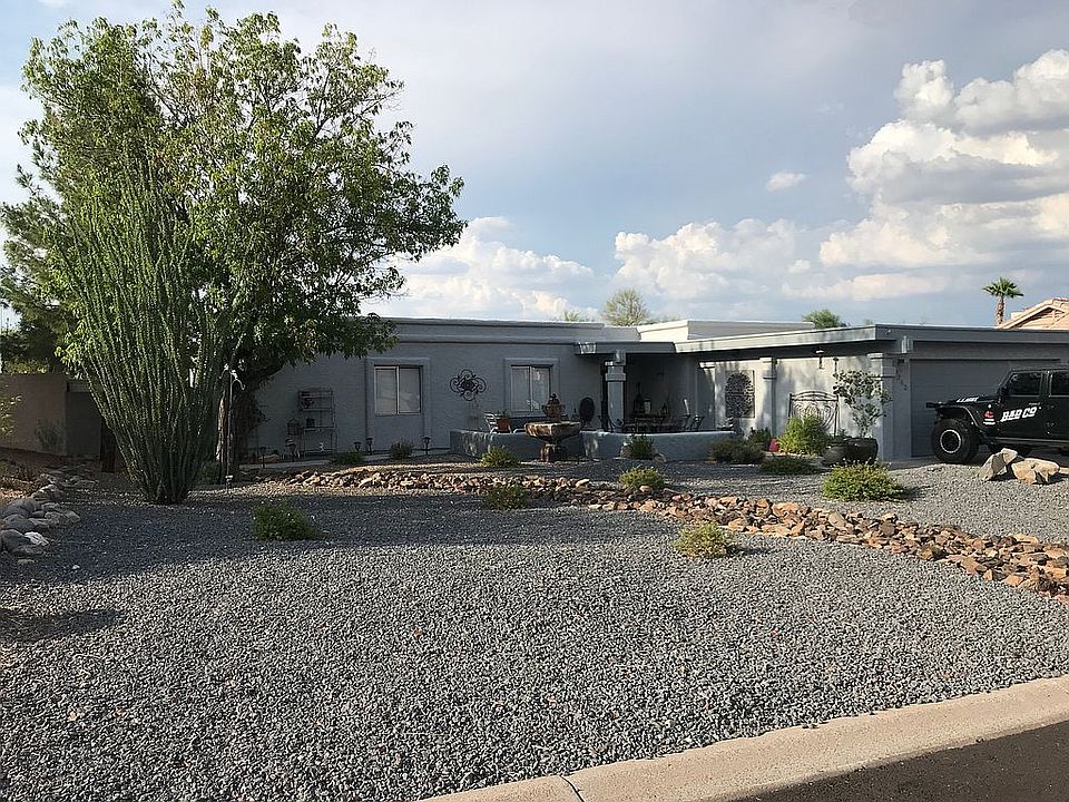 Street View-Front Yard